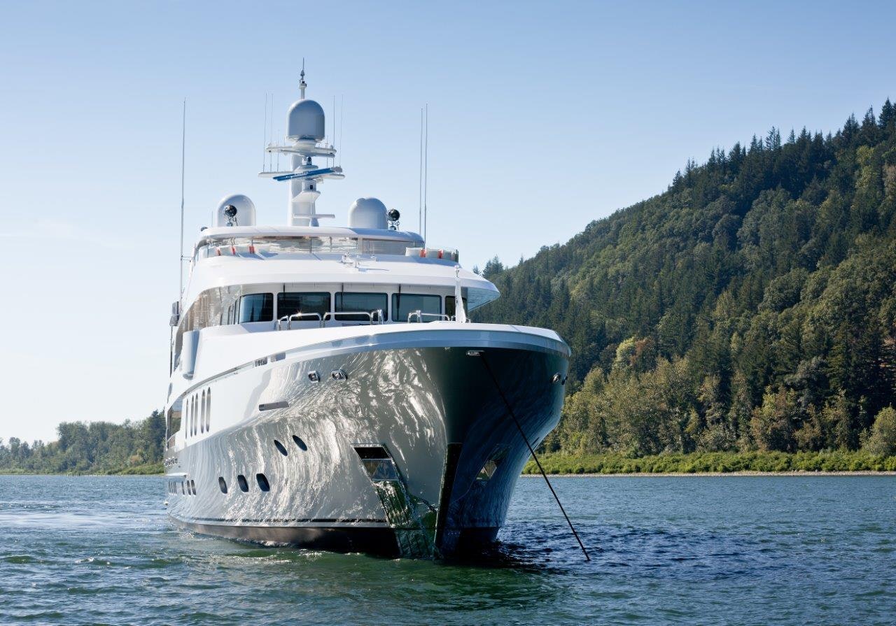 CHASSEUR Yacht for Charter 160 2